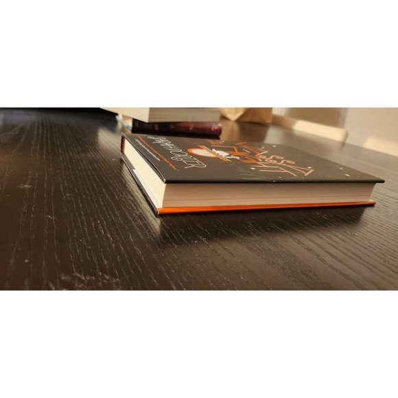 Book - Vassa in the Night by Sarah Porter - Picture 5 of 5